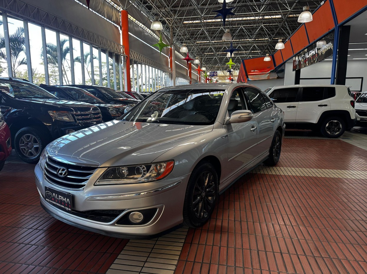 AZERA 3.3 MPFI GLS SEDAN V6 24V