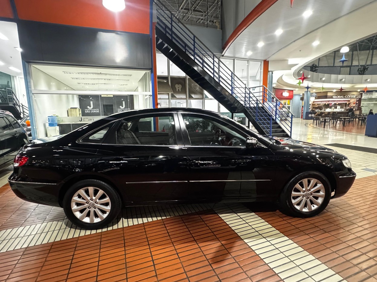 AZERA 3.3 MPFI GLS SEDAN V6 24V