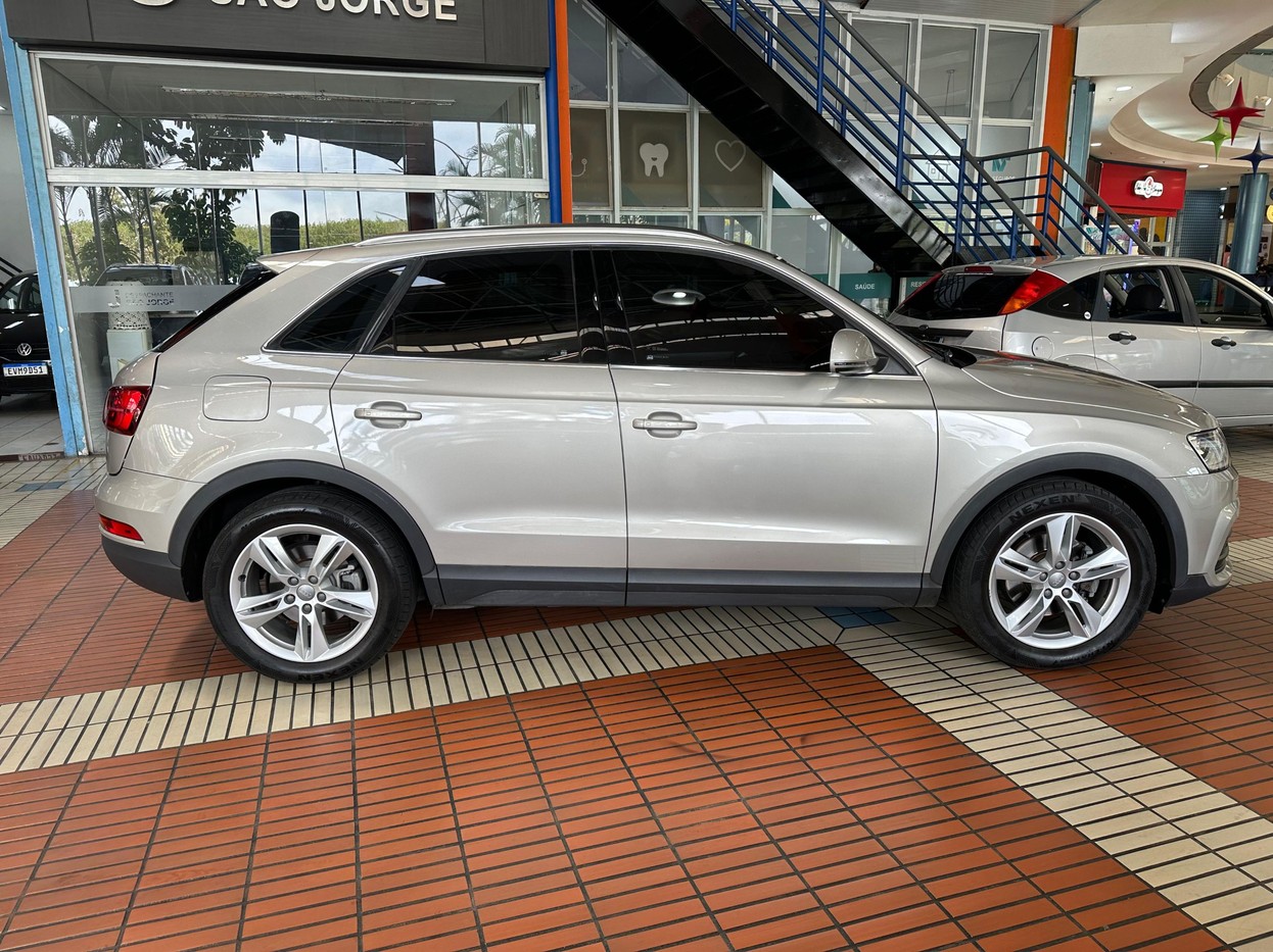 Q3 2.0 TFSI AMBIENTE QUATTRO