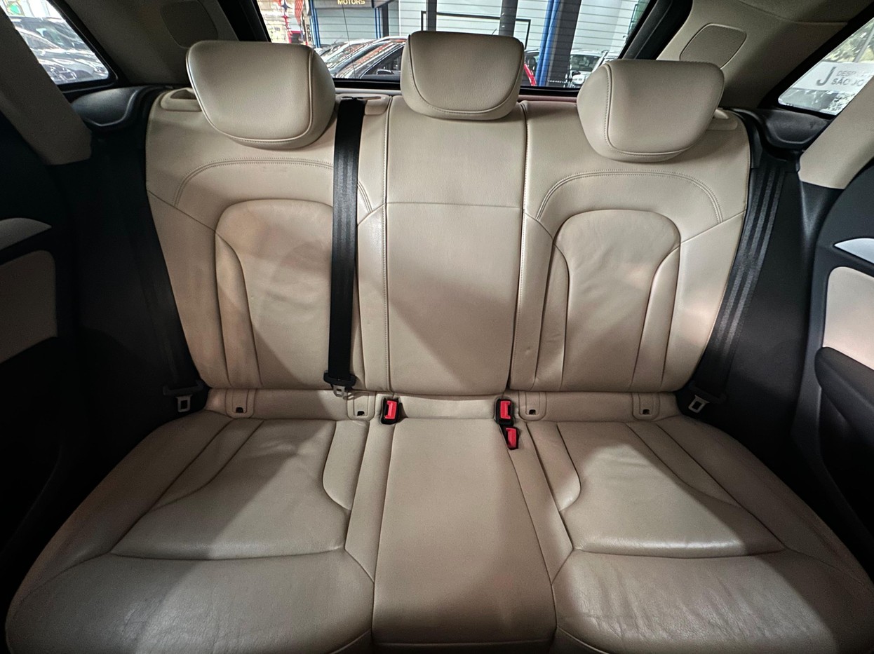 Q3 2.0 TFSI AMBIENTE QUATTRO