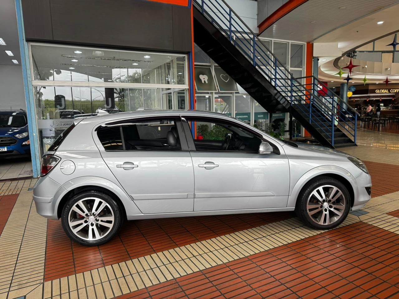 VECTRA 2.0 MPFI GT HATCH 8V