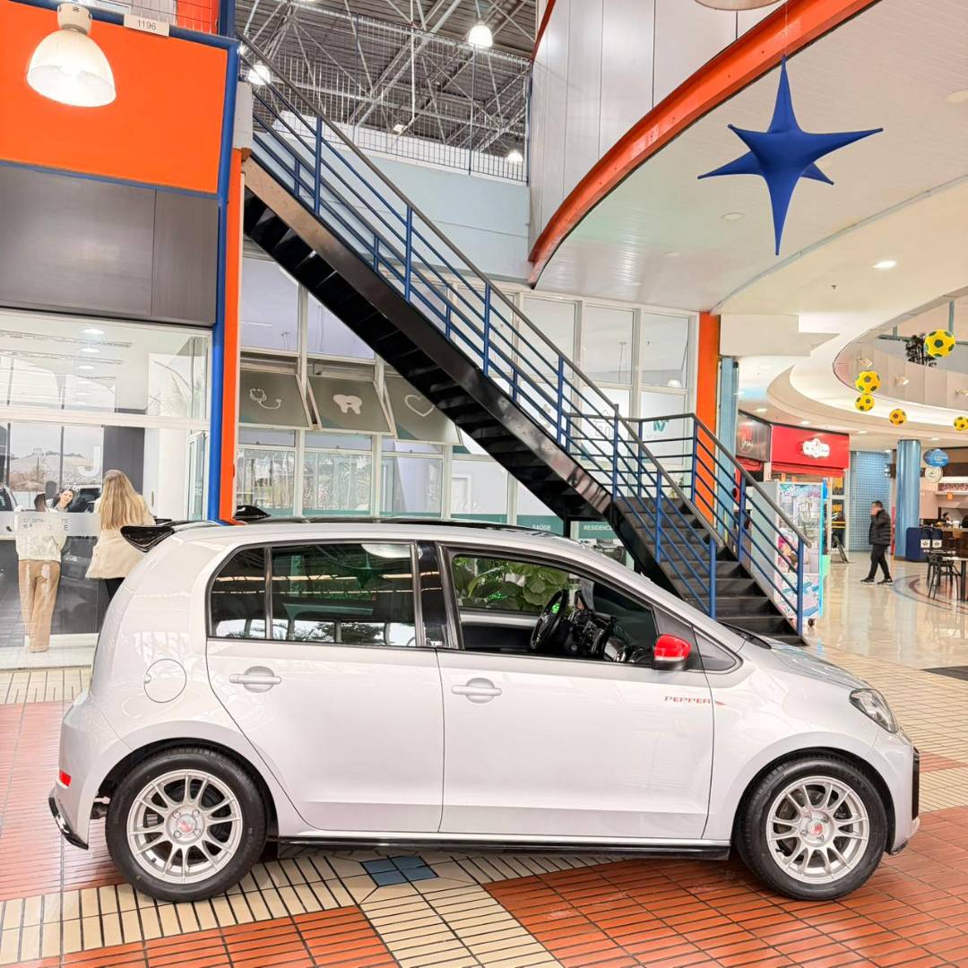 VOLKSWAGEN UP