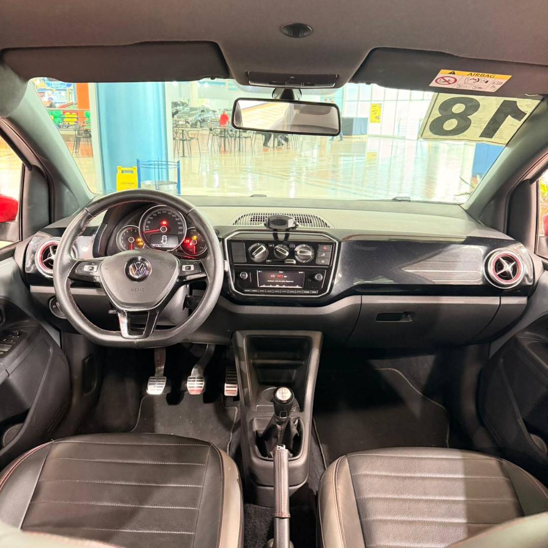 VOLKSWAGEN UP