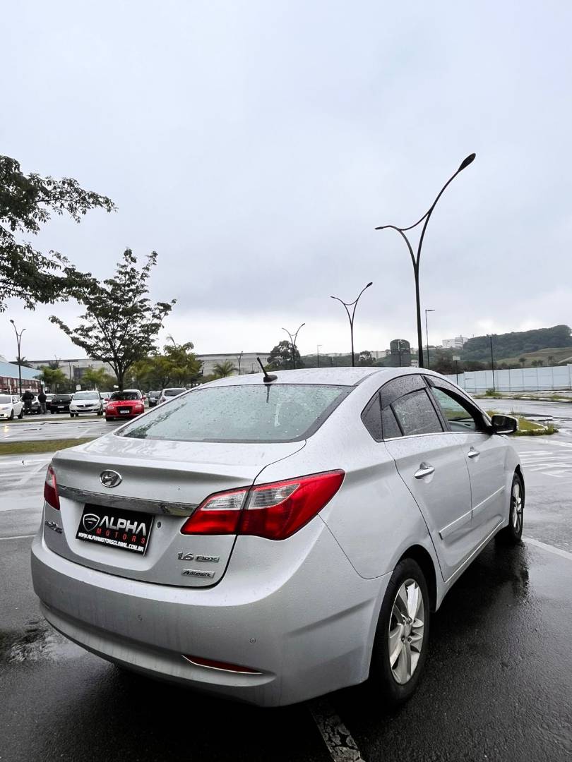 HYUNDAI HB20S
