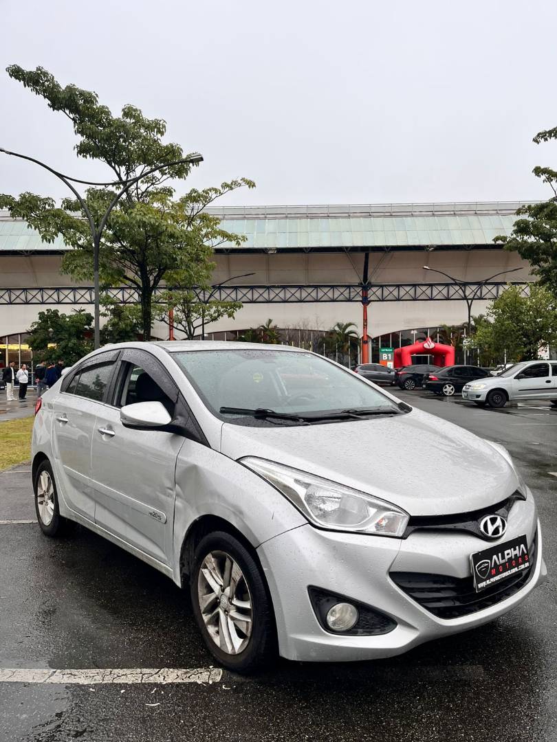 HYUNDAI HB20S