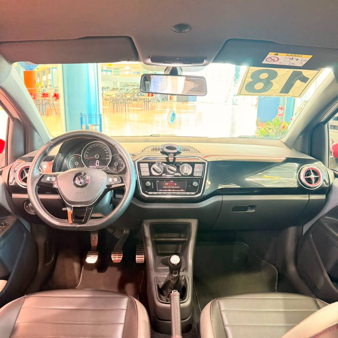 VOLKSWAGEN UP