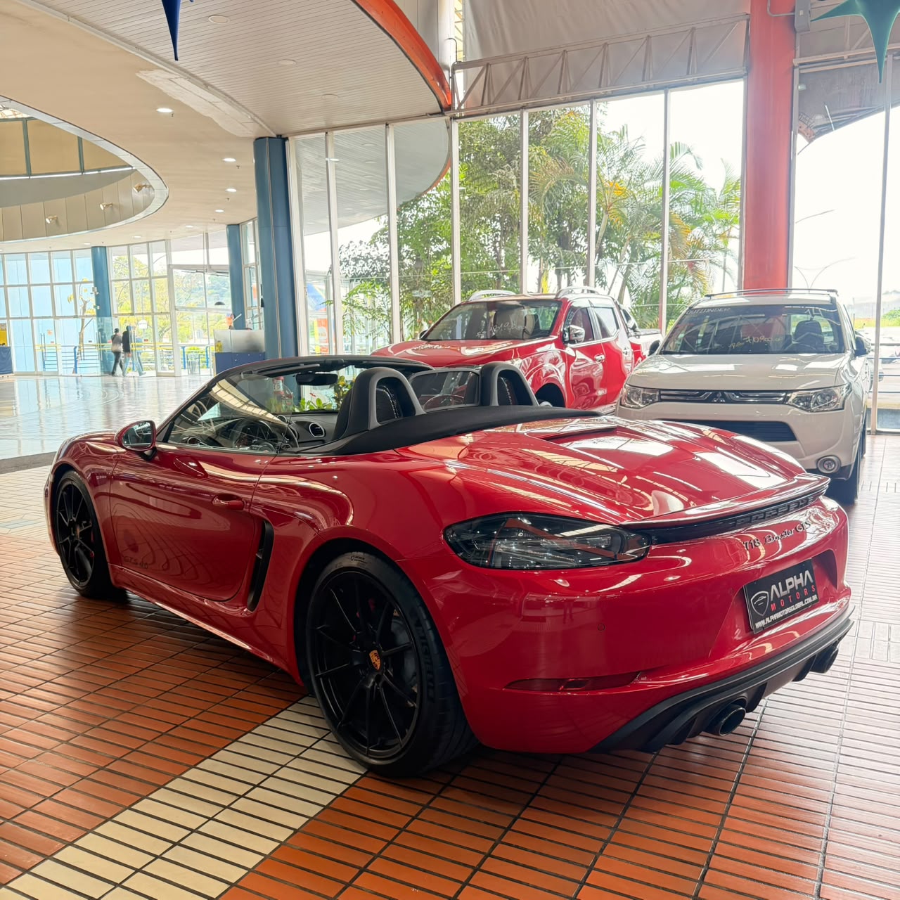 PORSCHE 718