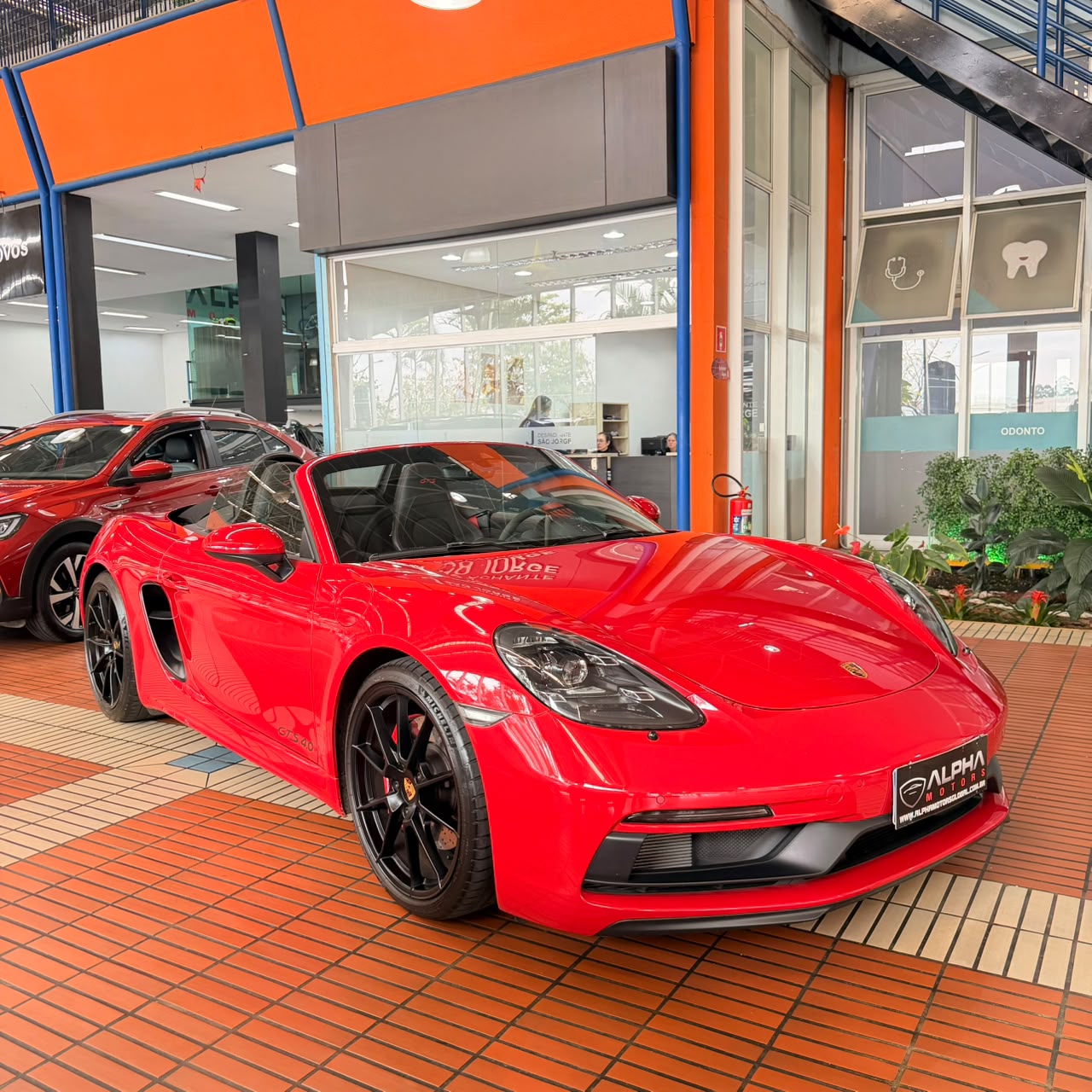 PORSCHE 718