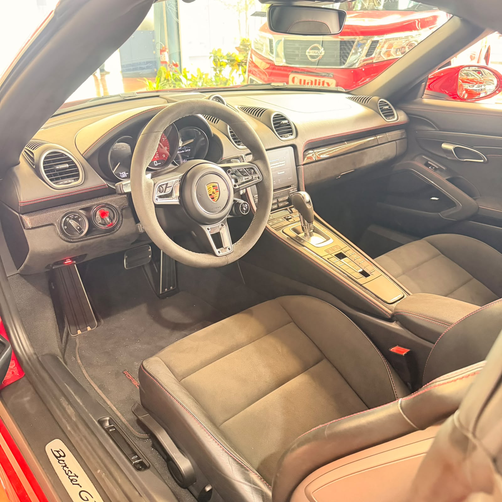 PORSCHE 718