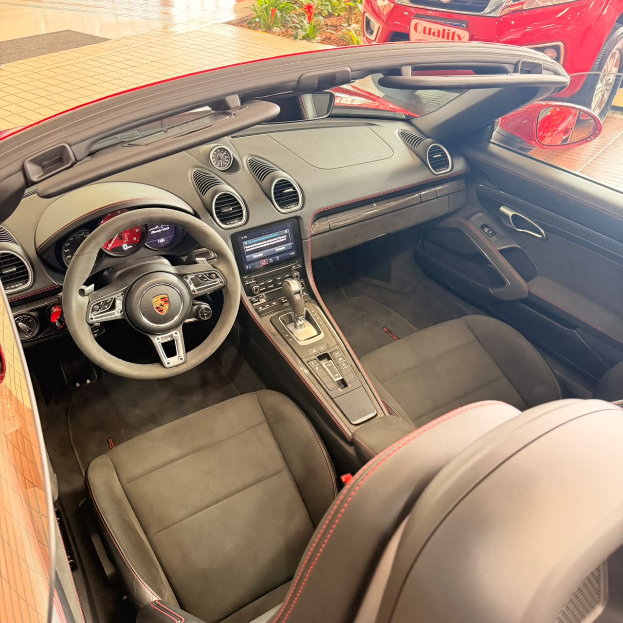 PORSCHE 718