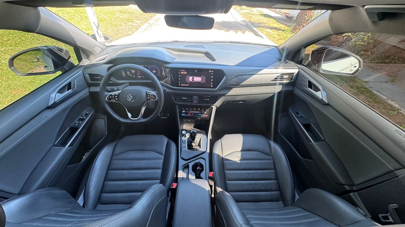 VOLKSWAGEN TAOS