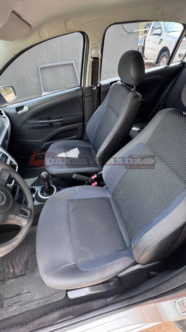 VOLKSWAGEN GOL