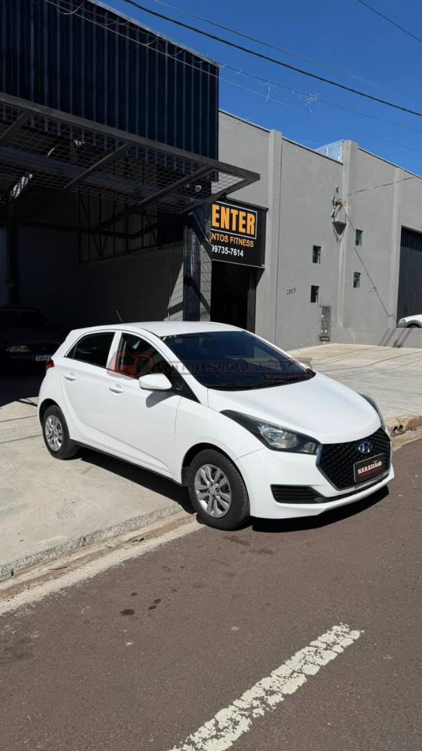 HYUNDAI HB20