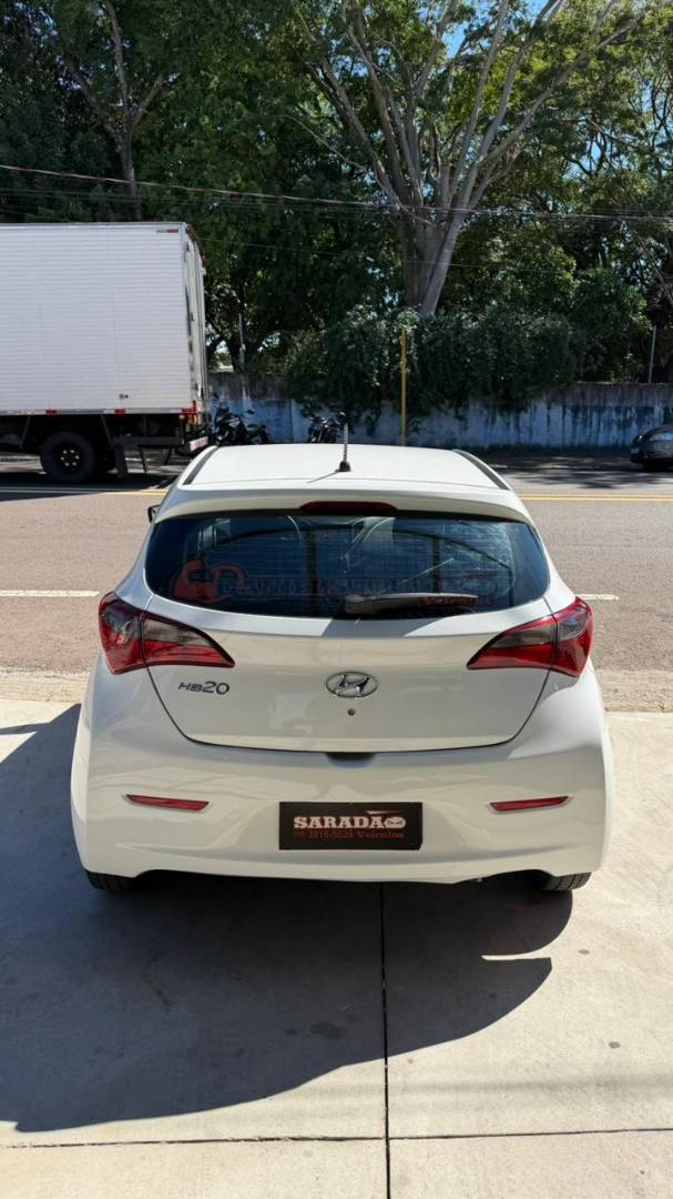 HYUNDAI HB20