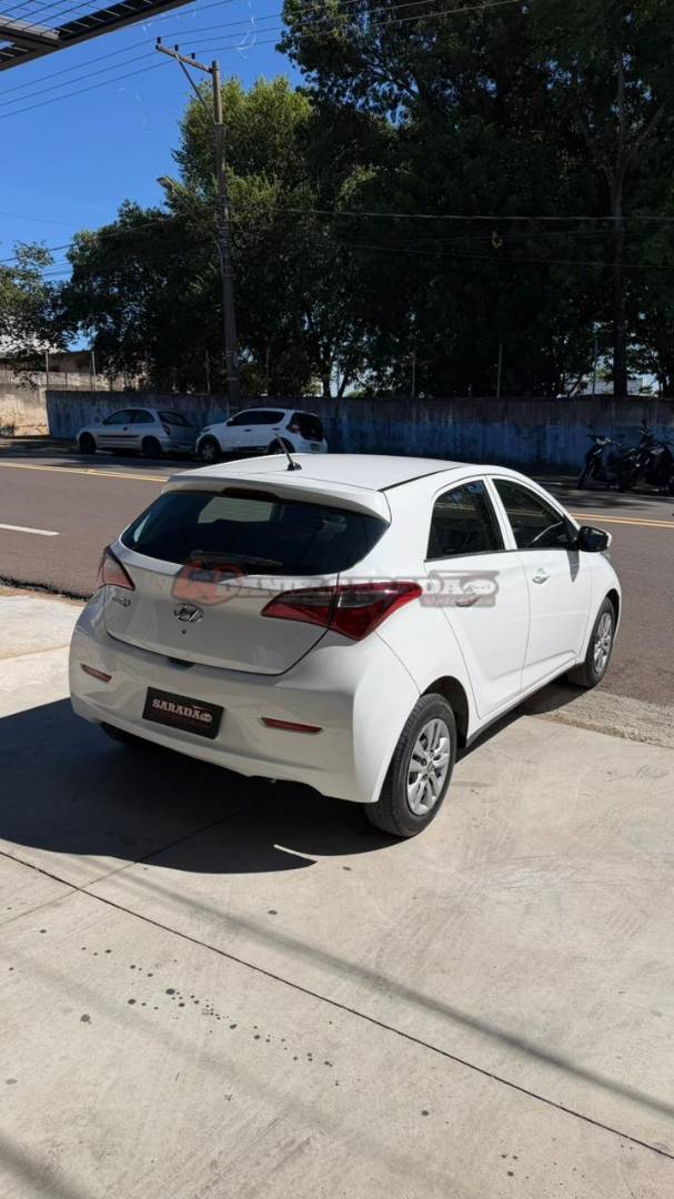 HYUNDAI HB20