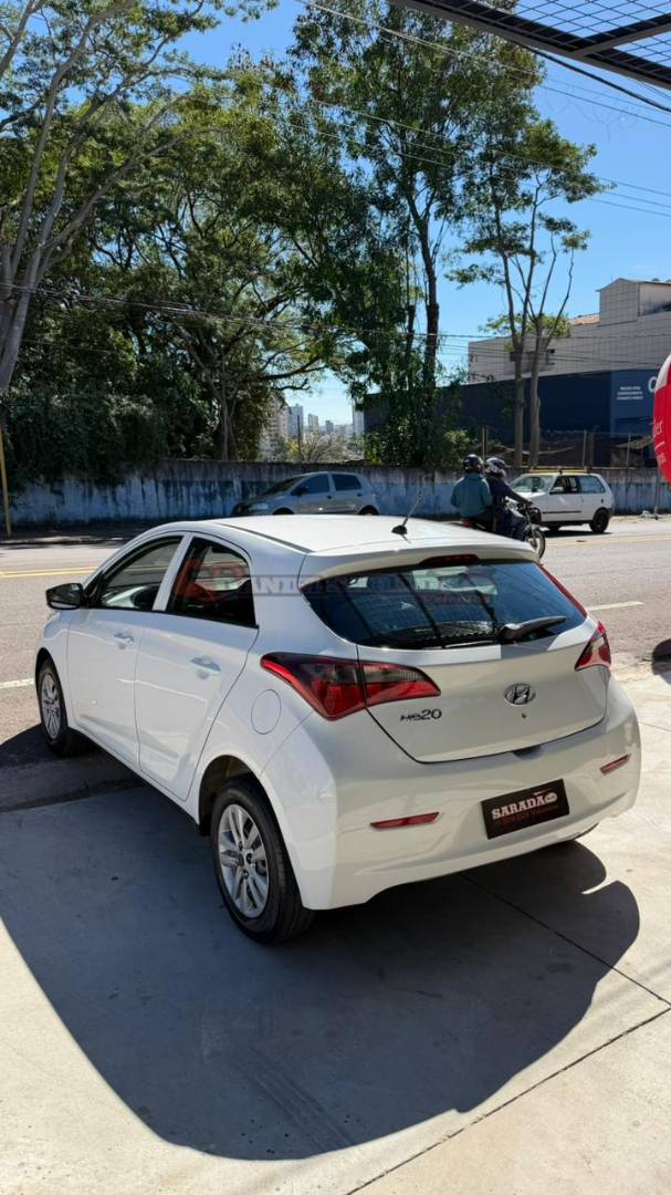 HYUNDAI HB20