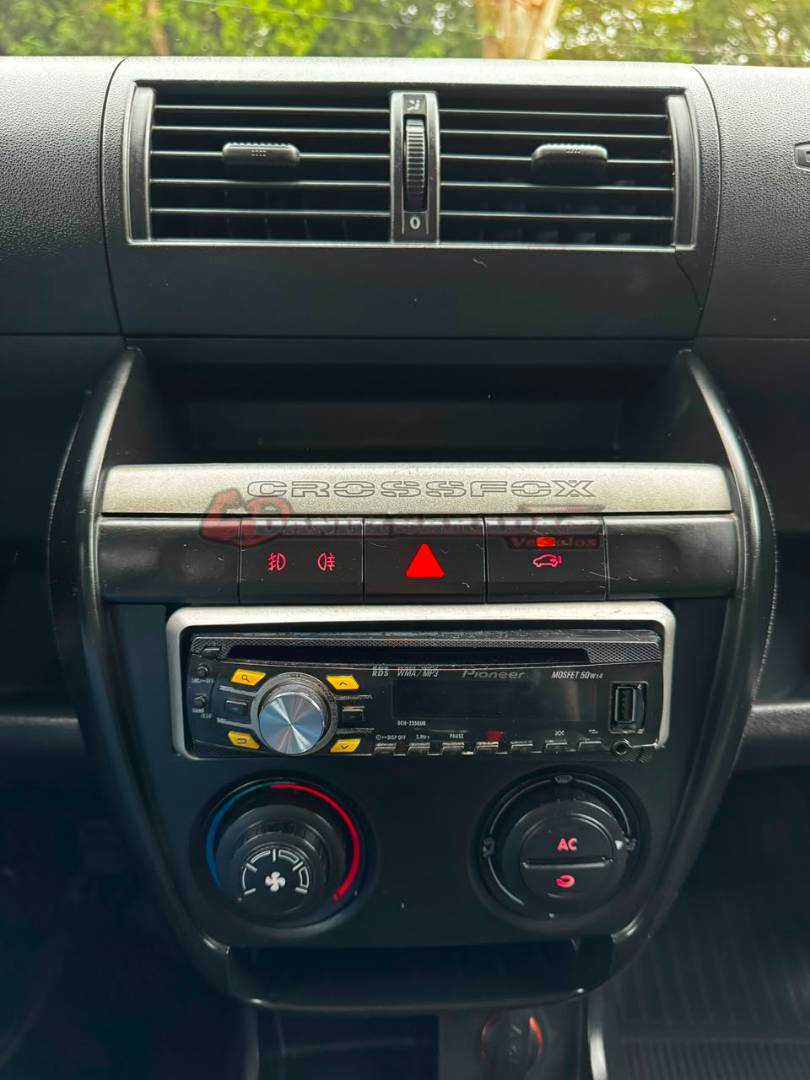VOLKSWAGEN CROSSFOX
