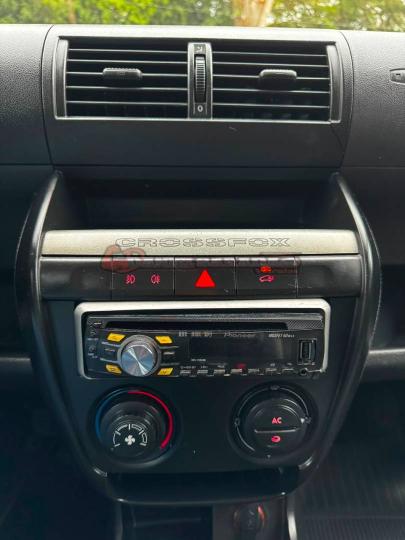 VOLKSWAGEN CROSSFOX