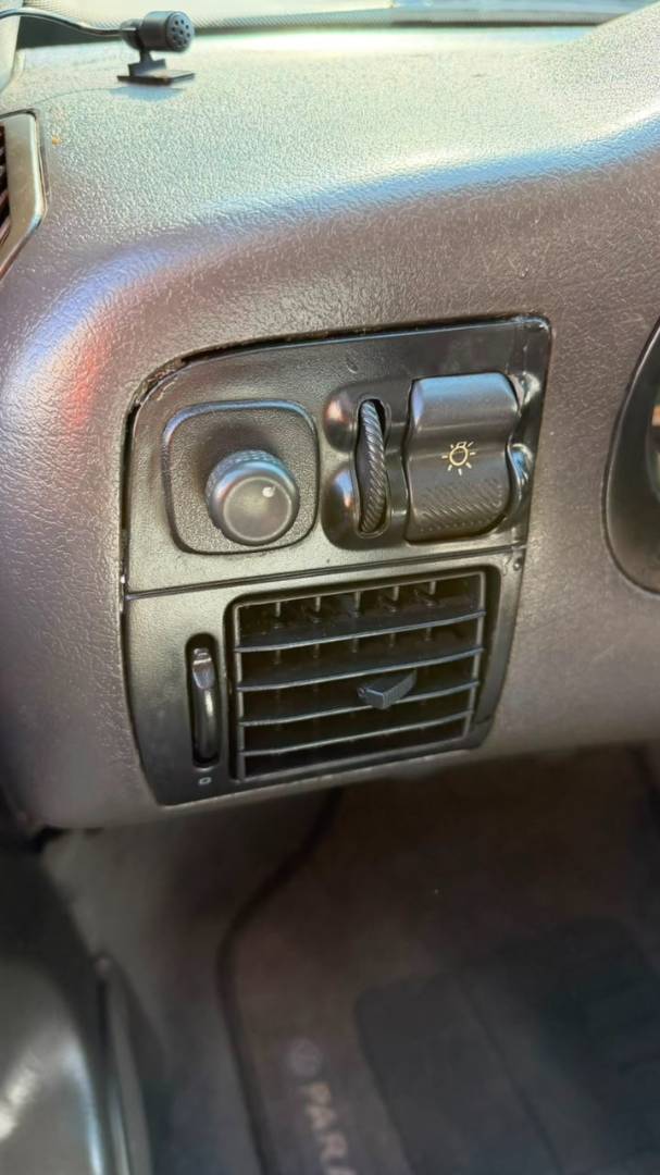 VOLKSWAGEN PARATI