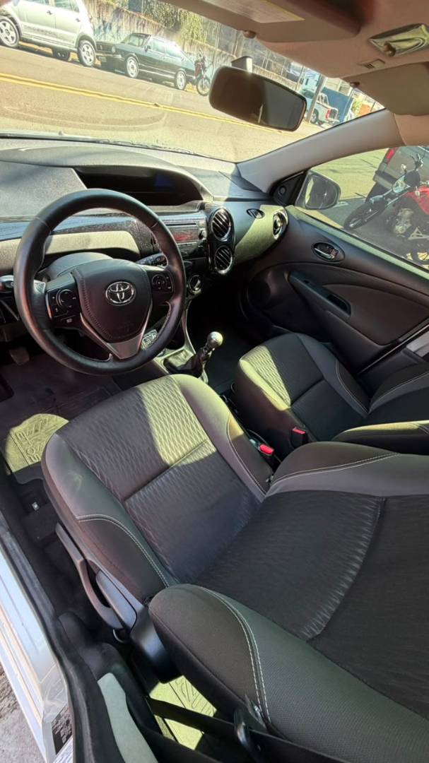 TOYOTA ETIOS
