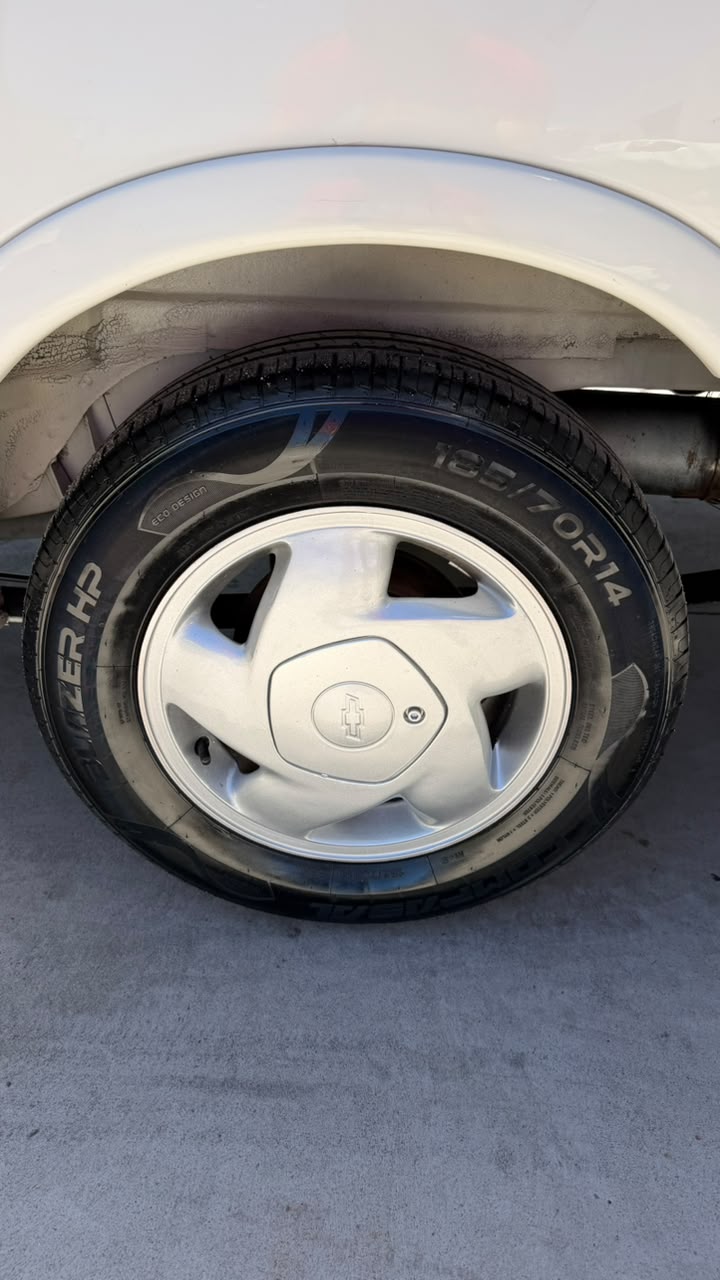 CHEVROLET CORSA