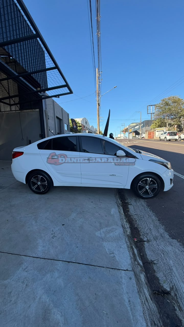 HYUNDAI HB20S