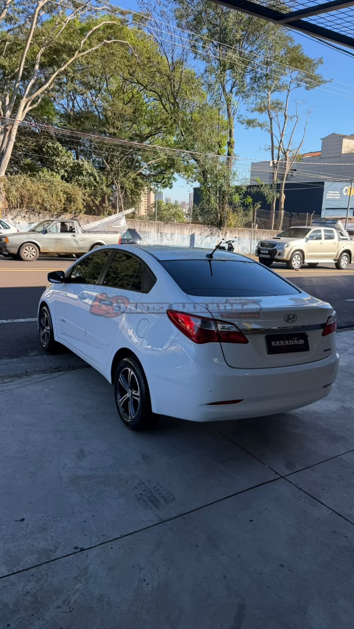 HYUNDAI HB20S