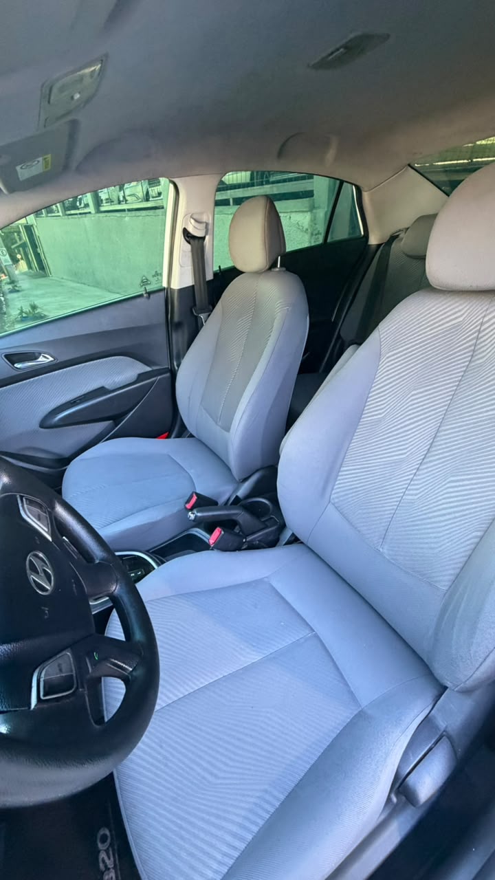 HYUNDAI HB20S
