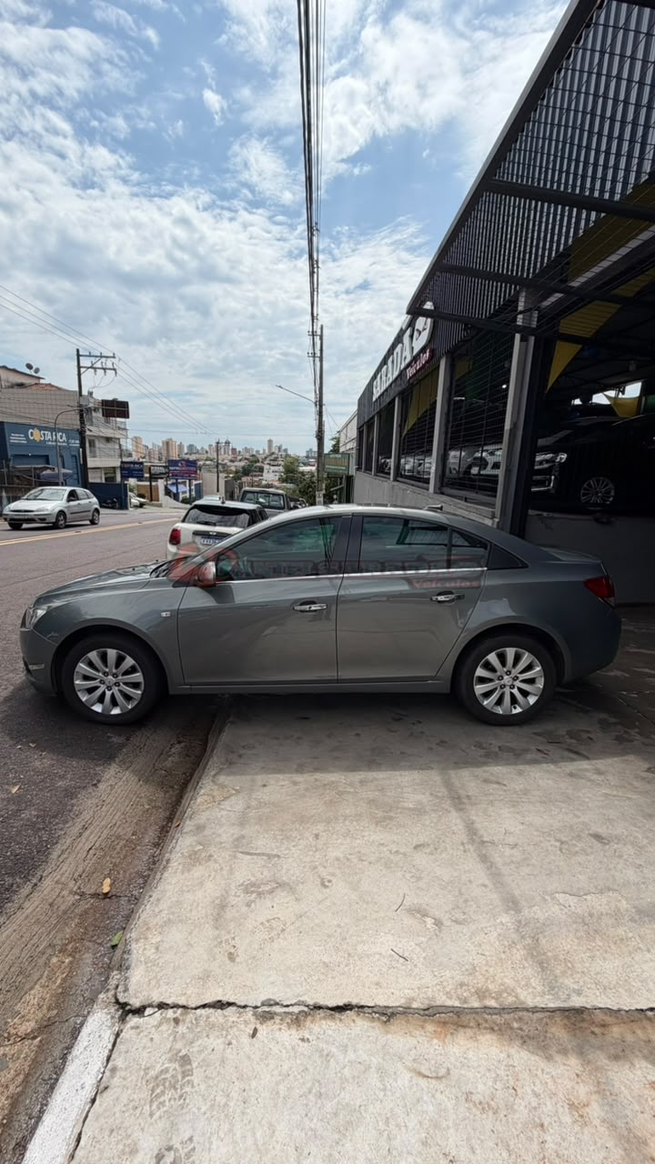 CHEVROLET CRUZE