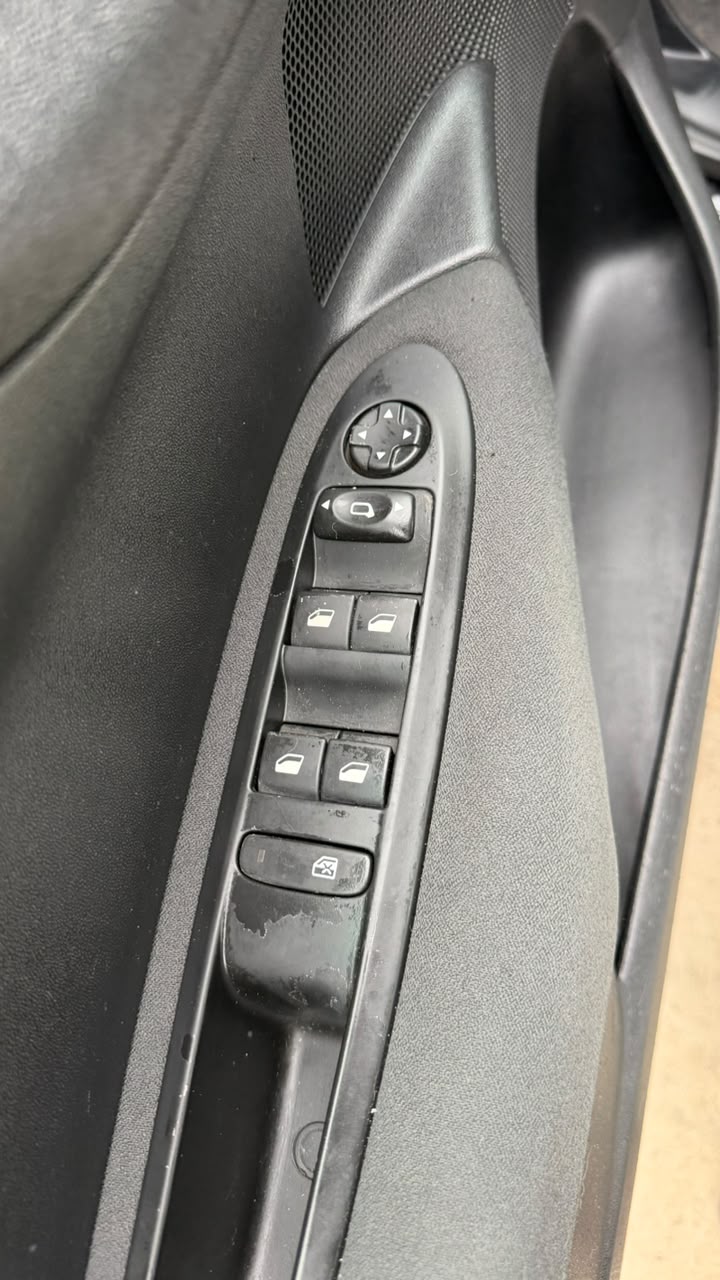 CITROEN C4 LOUNGE