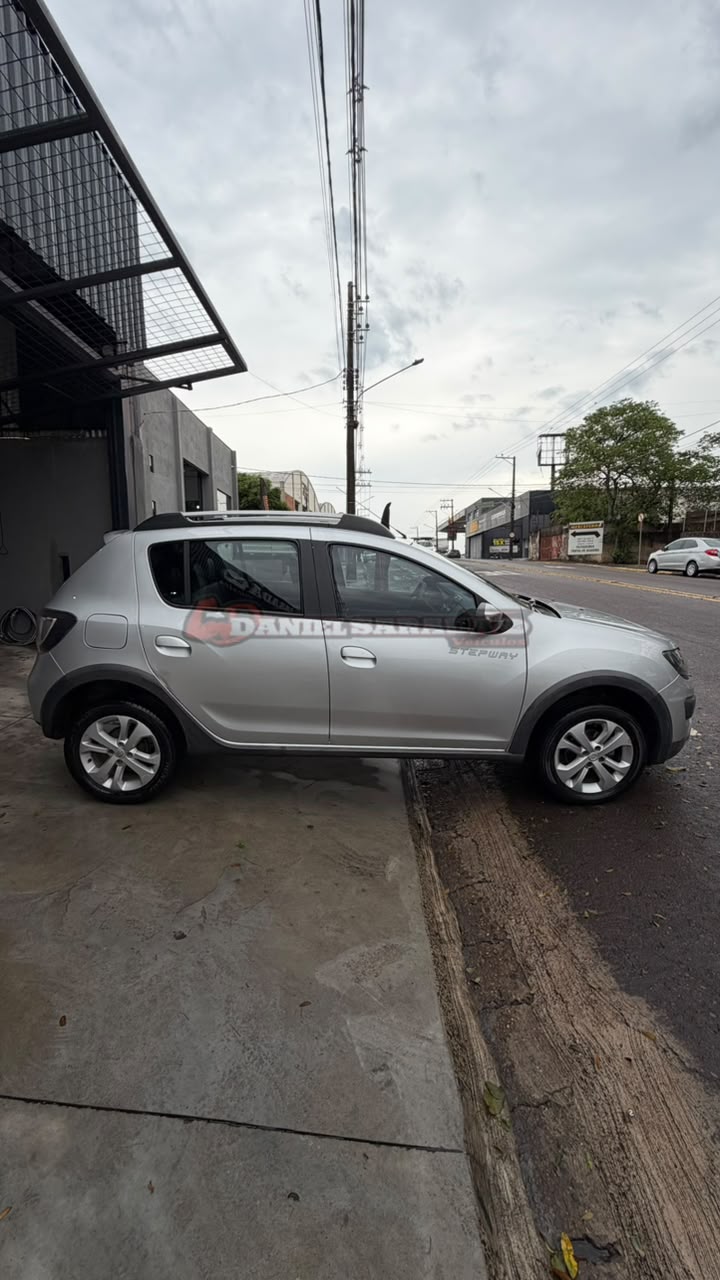 RENAULT SANDERO