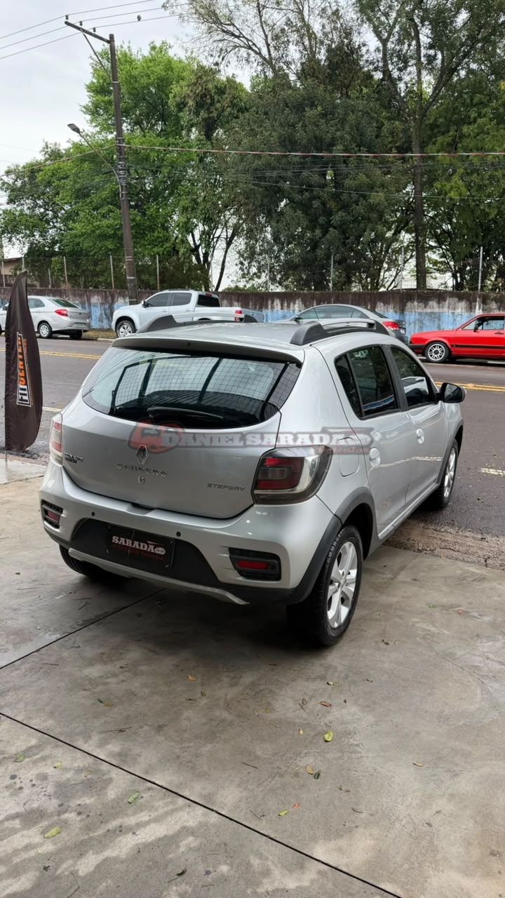 RENAULT SANDERO