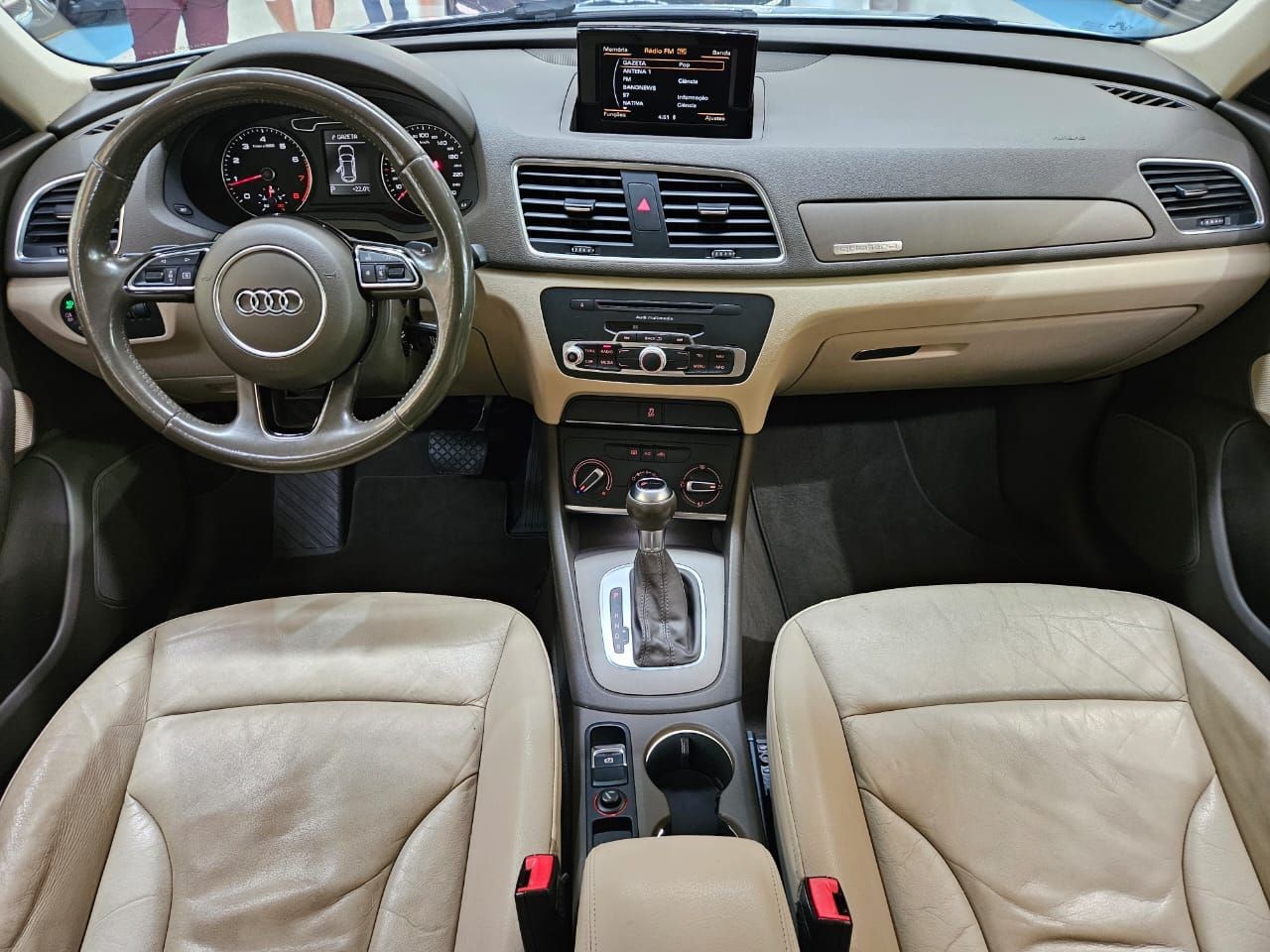 AUDI Q3
