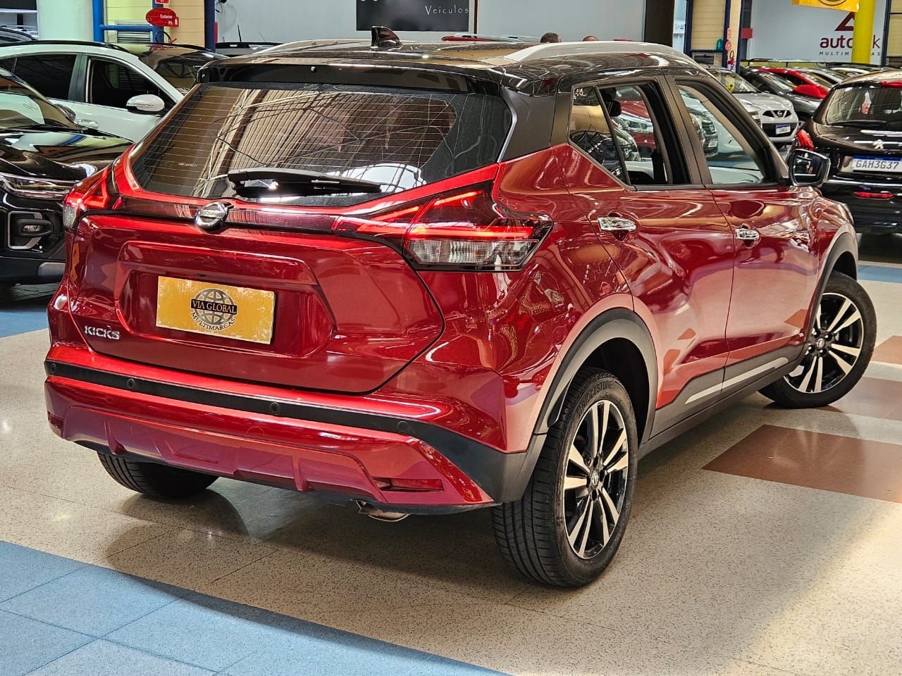 NISSAN KICKS