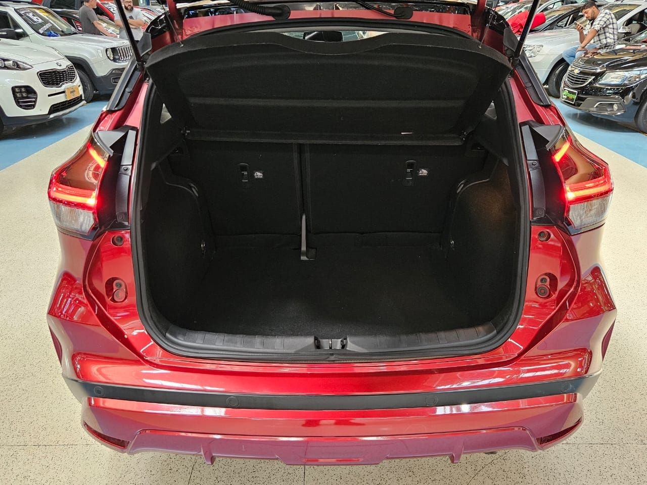 NISSAN KICKS