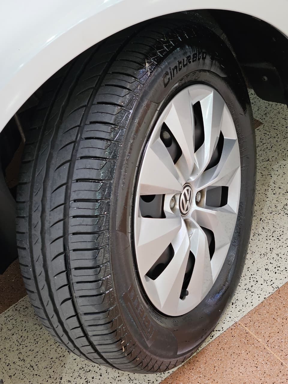 VOLKSWAGEN GOL