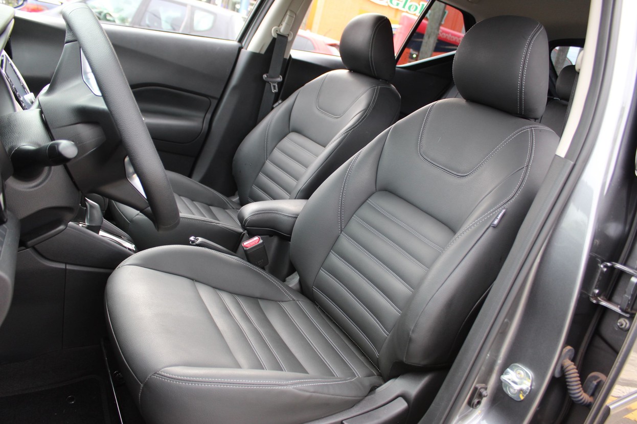 NISSAN KICKS PLAY