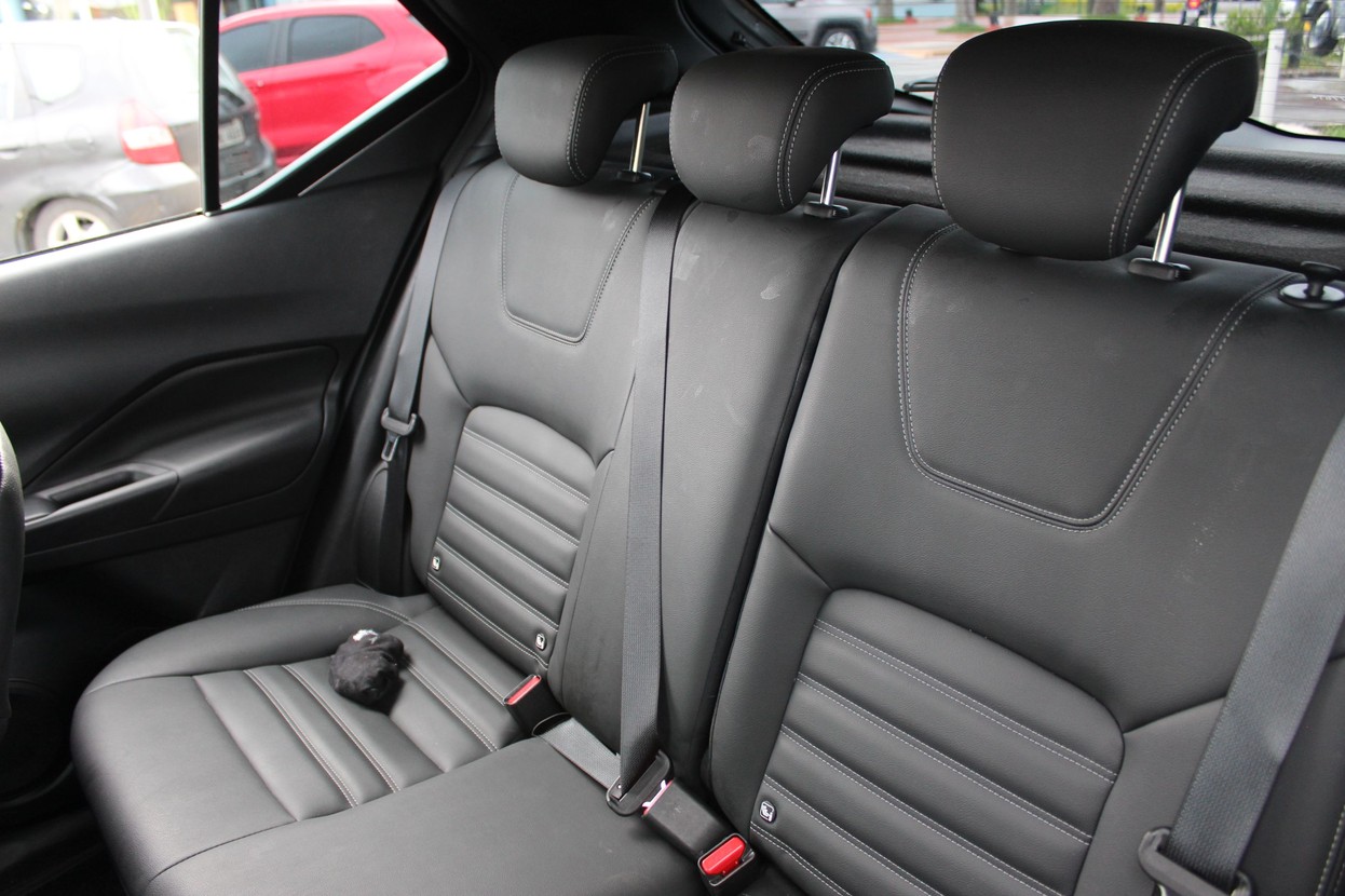 NISSAN KICKS PLAY