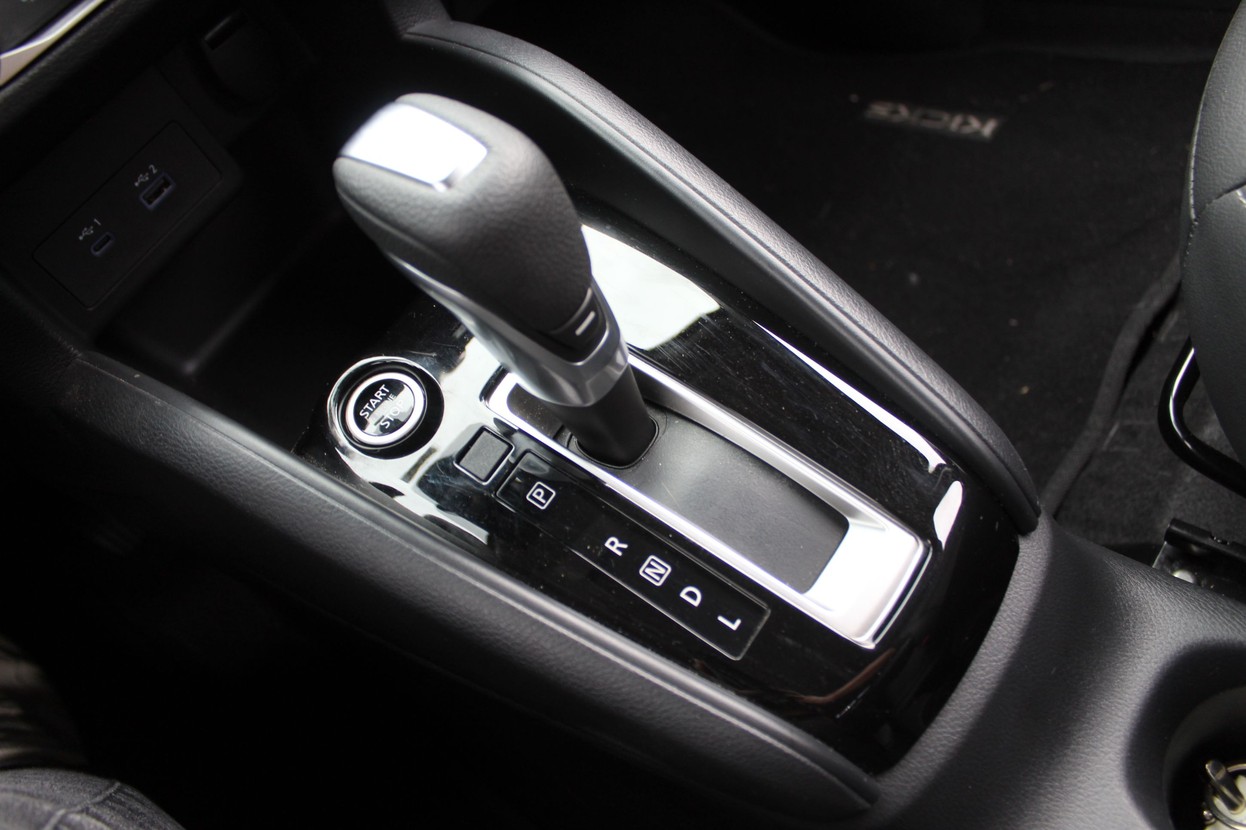 NISSAN KICKS PLAY