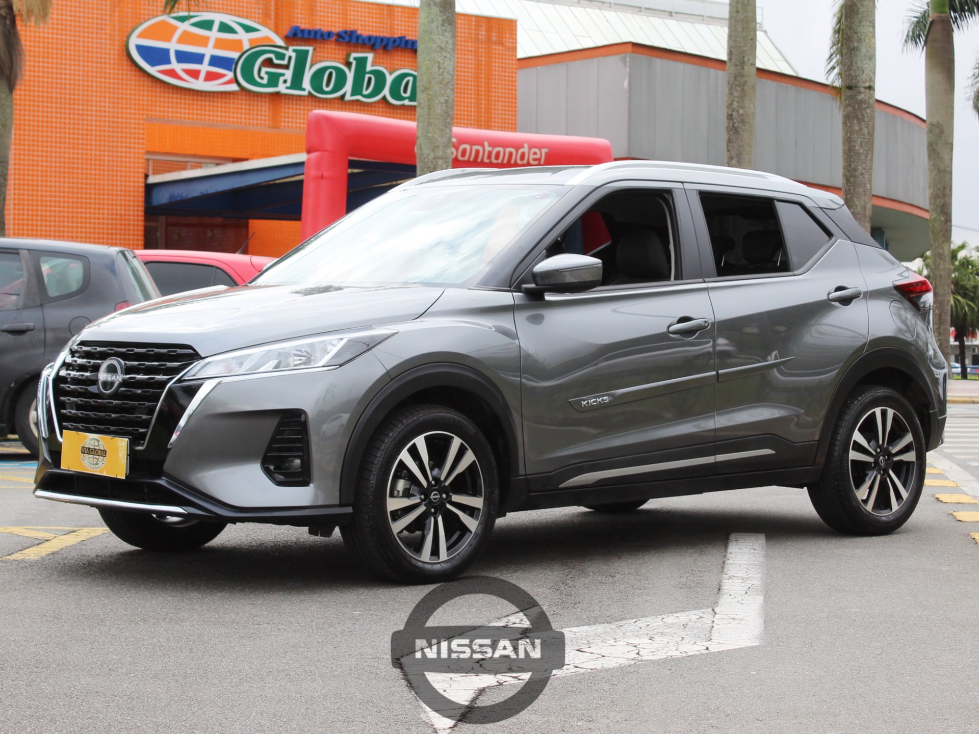 NISSAN KICKS PLAY