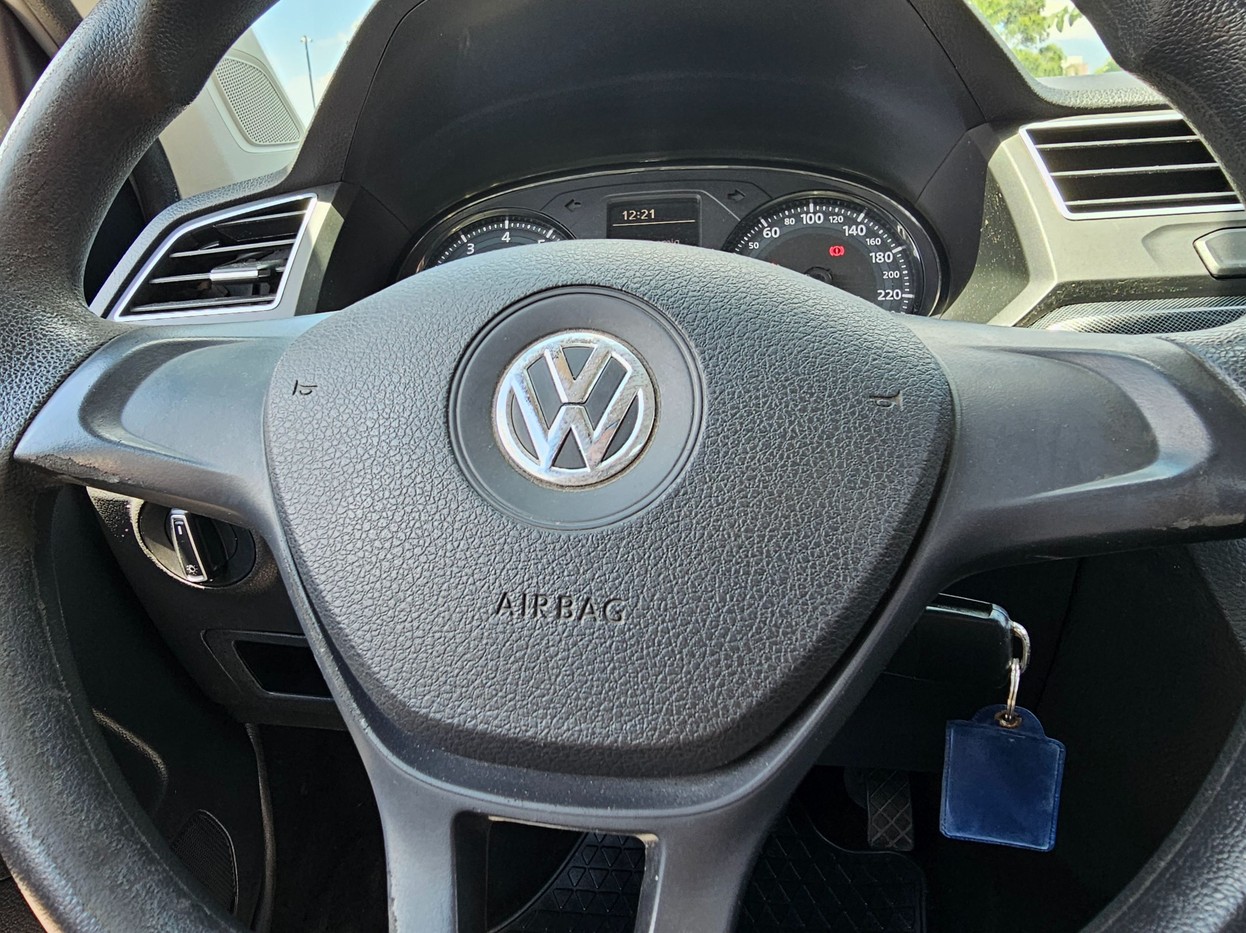 VOLKSWAGEN SAVEIRO
