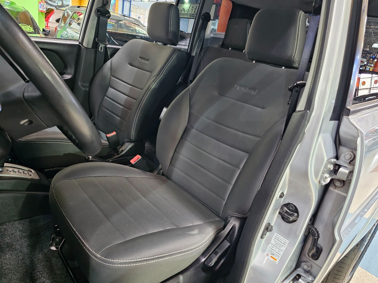 MITSUBISHI PAJERO TR4
