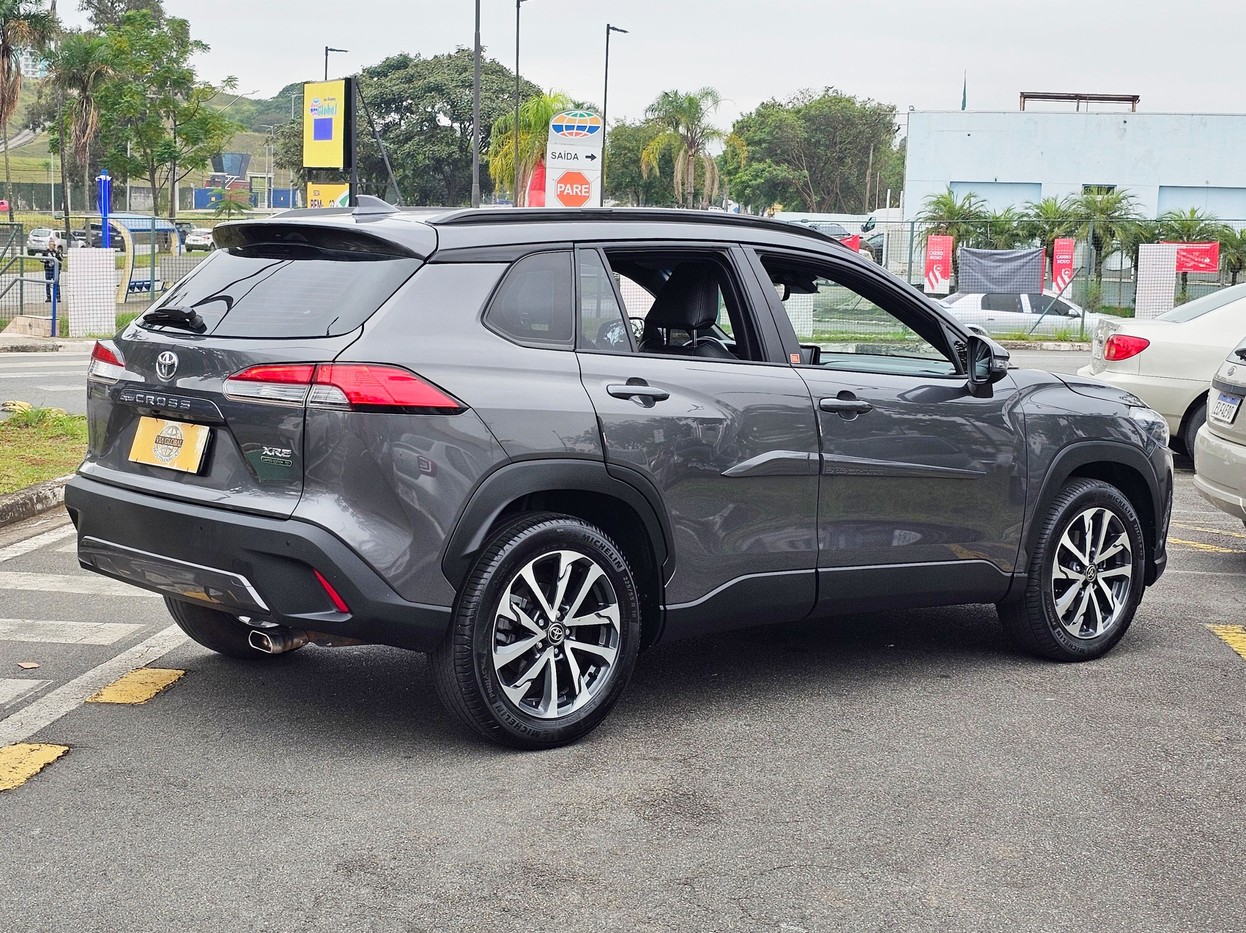 TOYOTA COROLLA CROSS