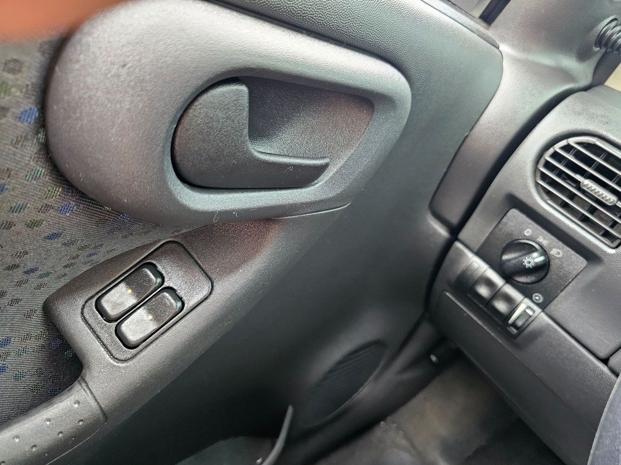 CHEVROLET CORSA