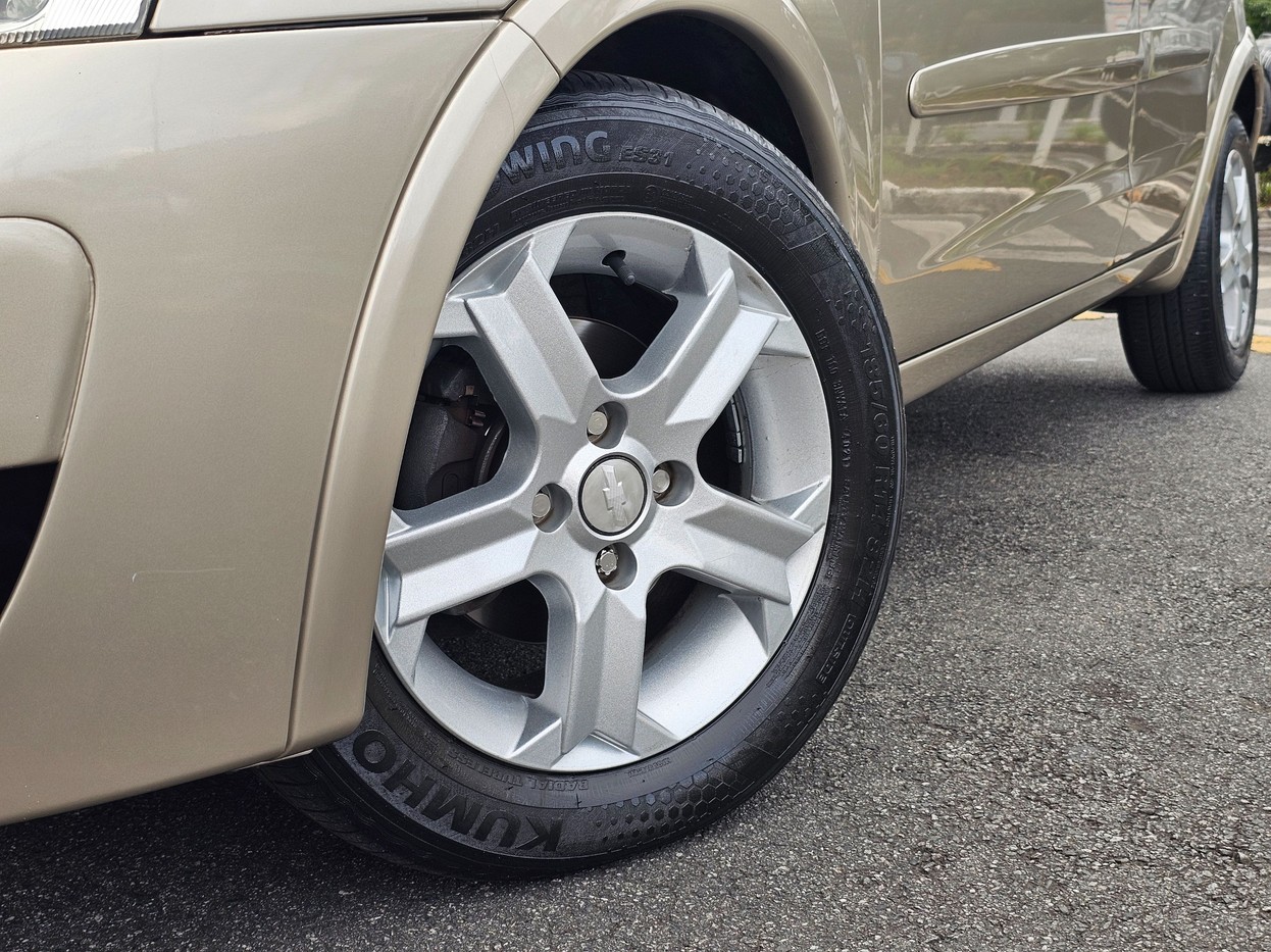 CHEVROLET CORSA