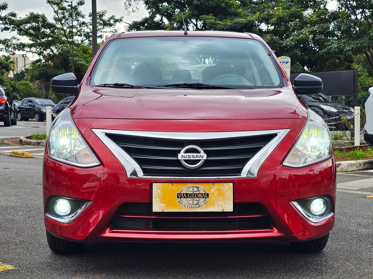 NISSAN VERSA
