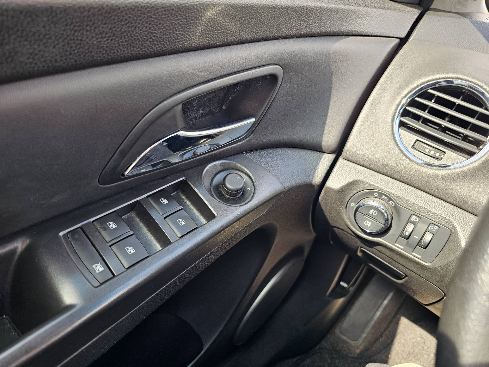CHEVROLET CRUZE