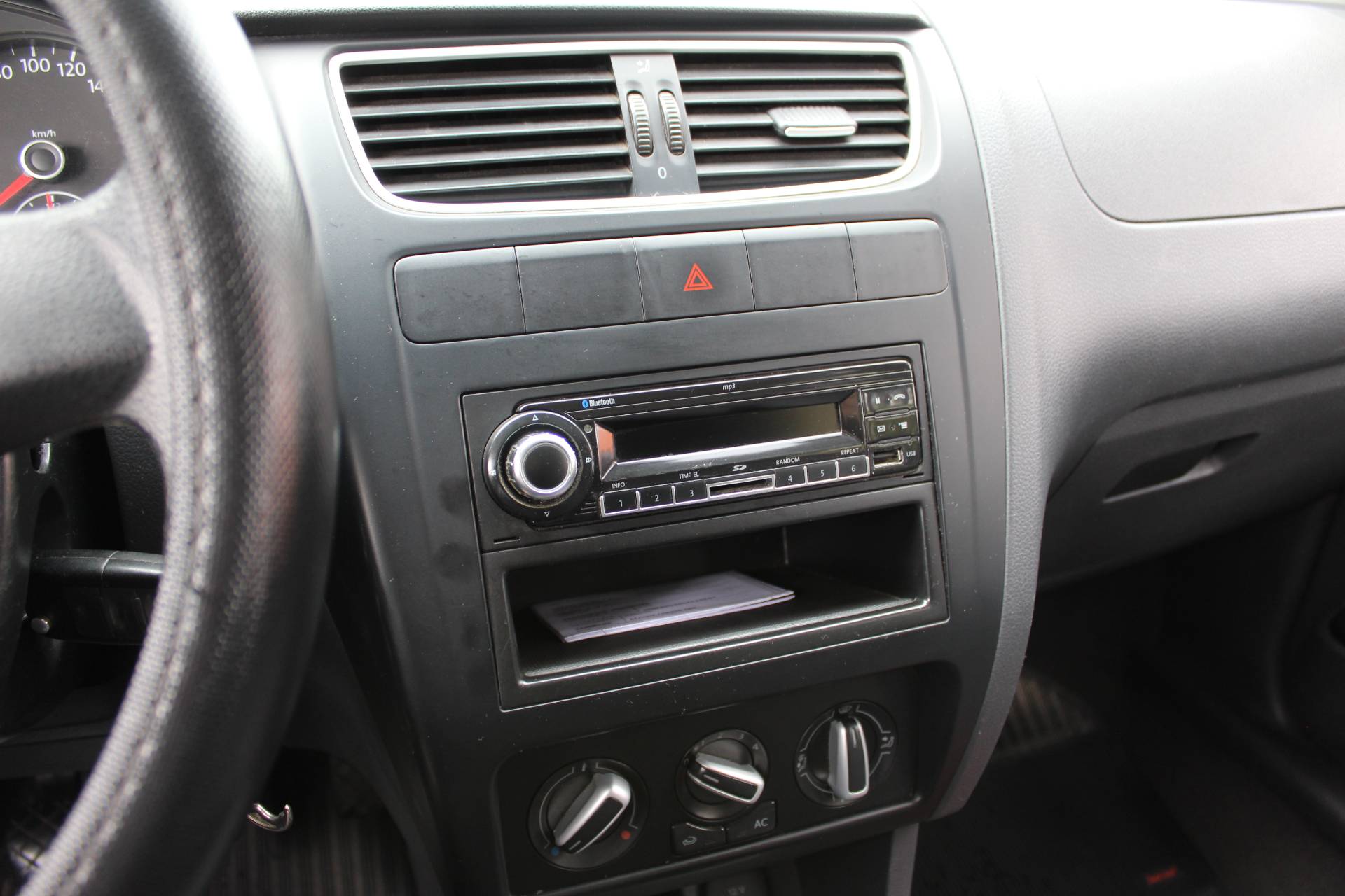 VOLKSWAGEN FOX