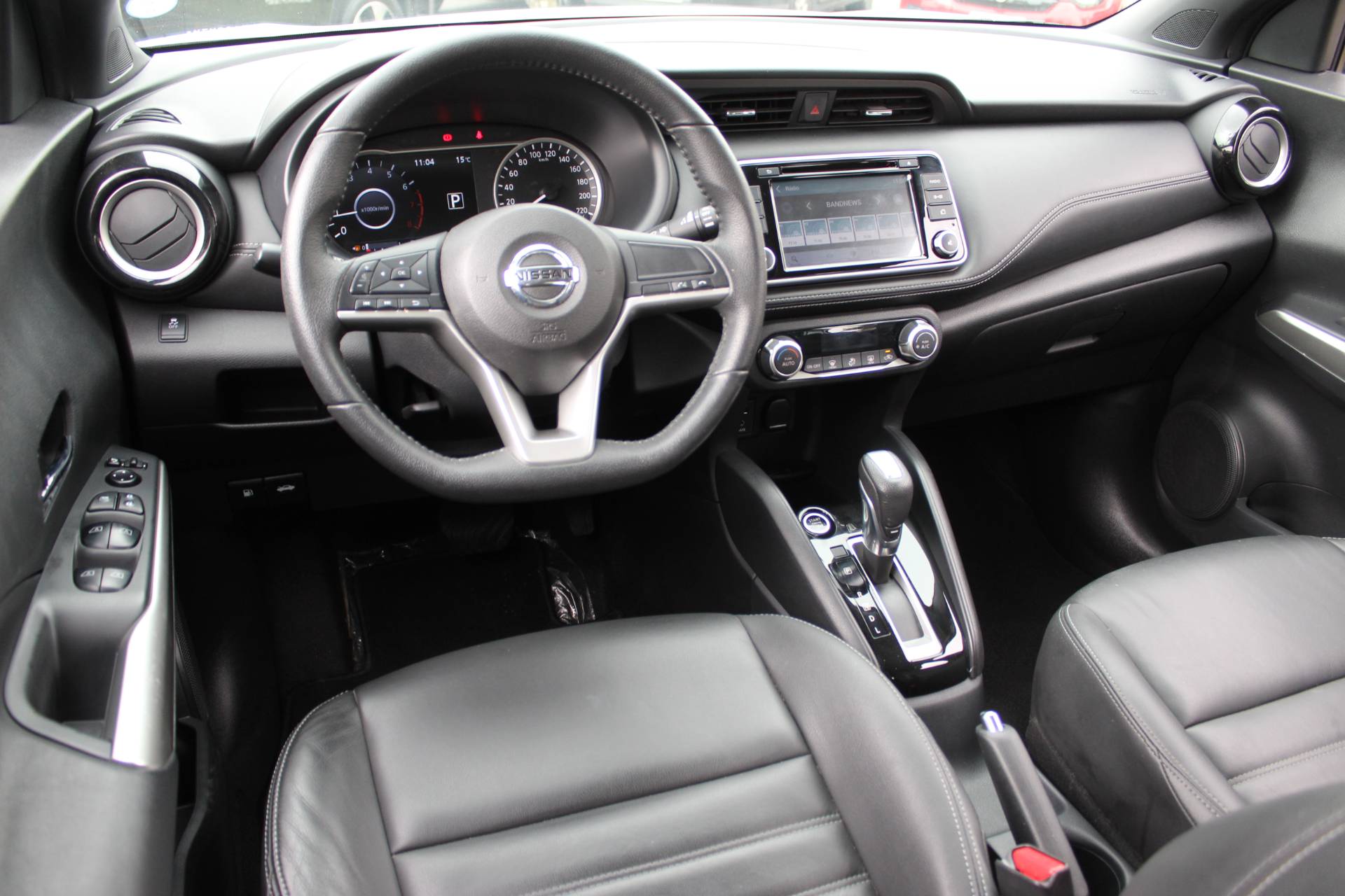 NISSAN KICKS
