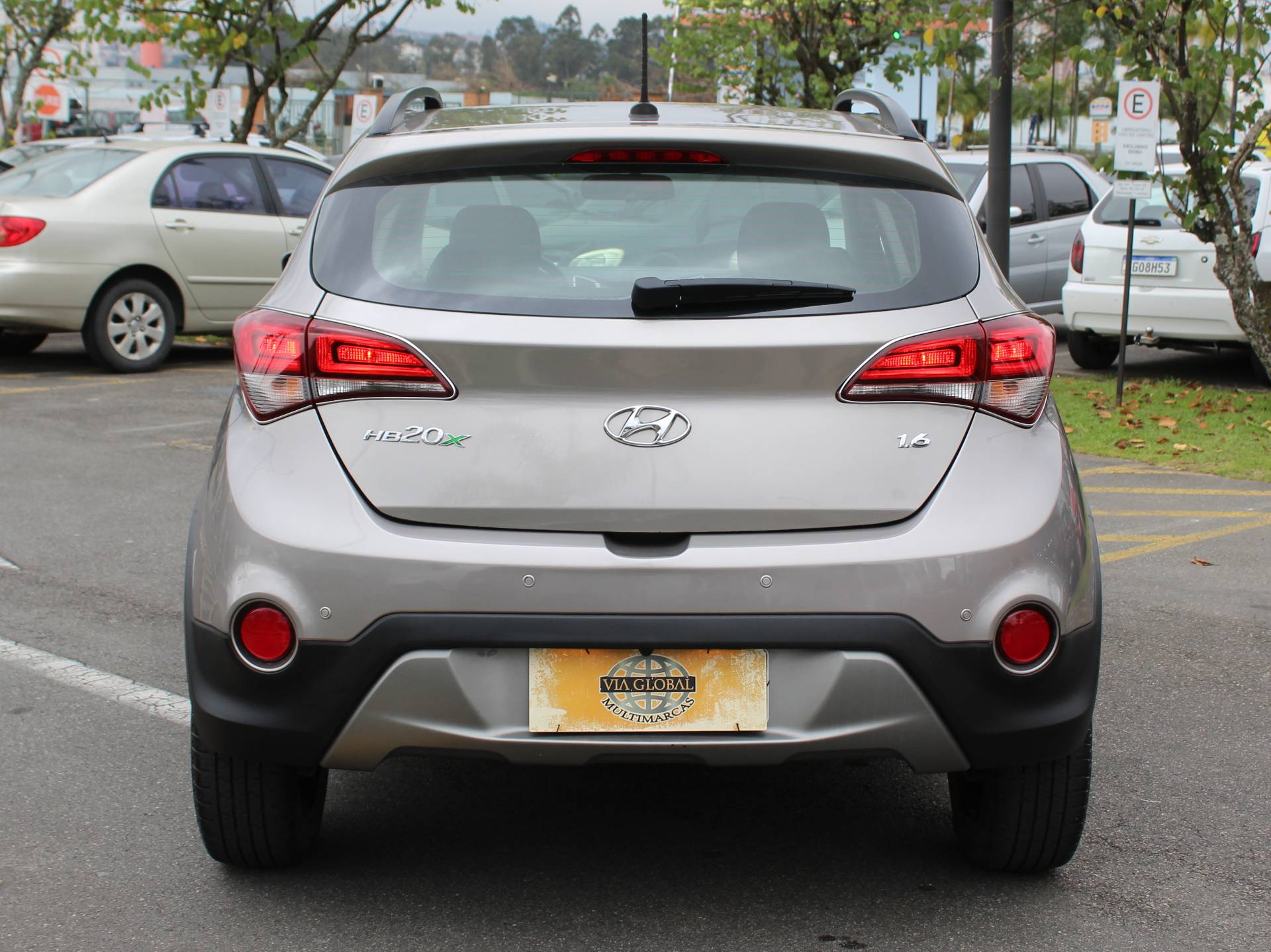 HYUNDAI HB20X